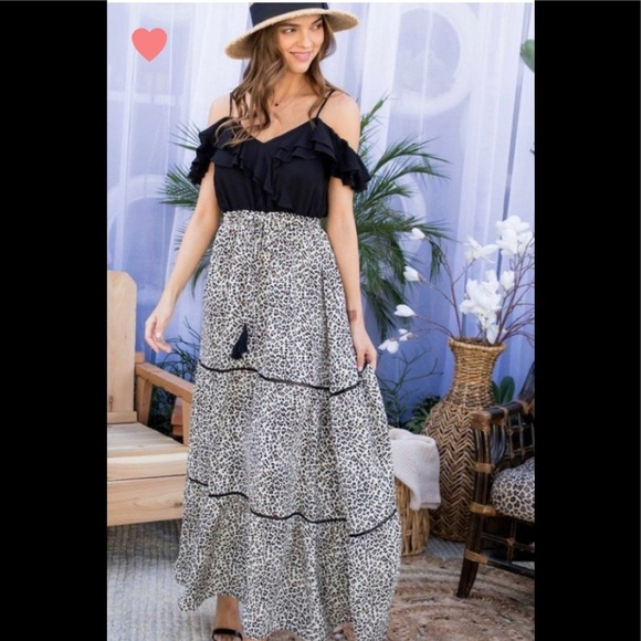 Main Strip long maxi dress 💥LAST ONE💥 - Picture 2 of 10